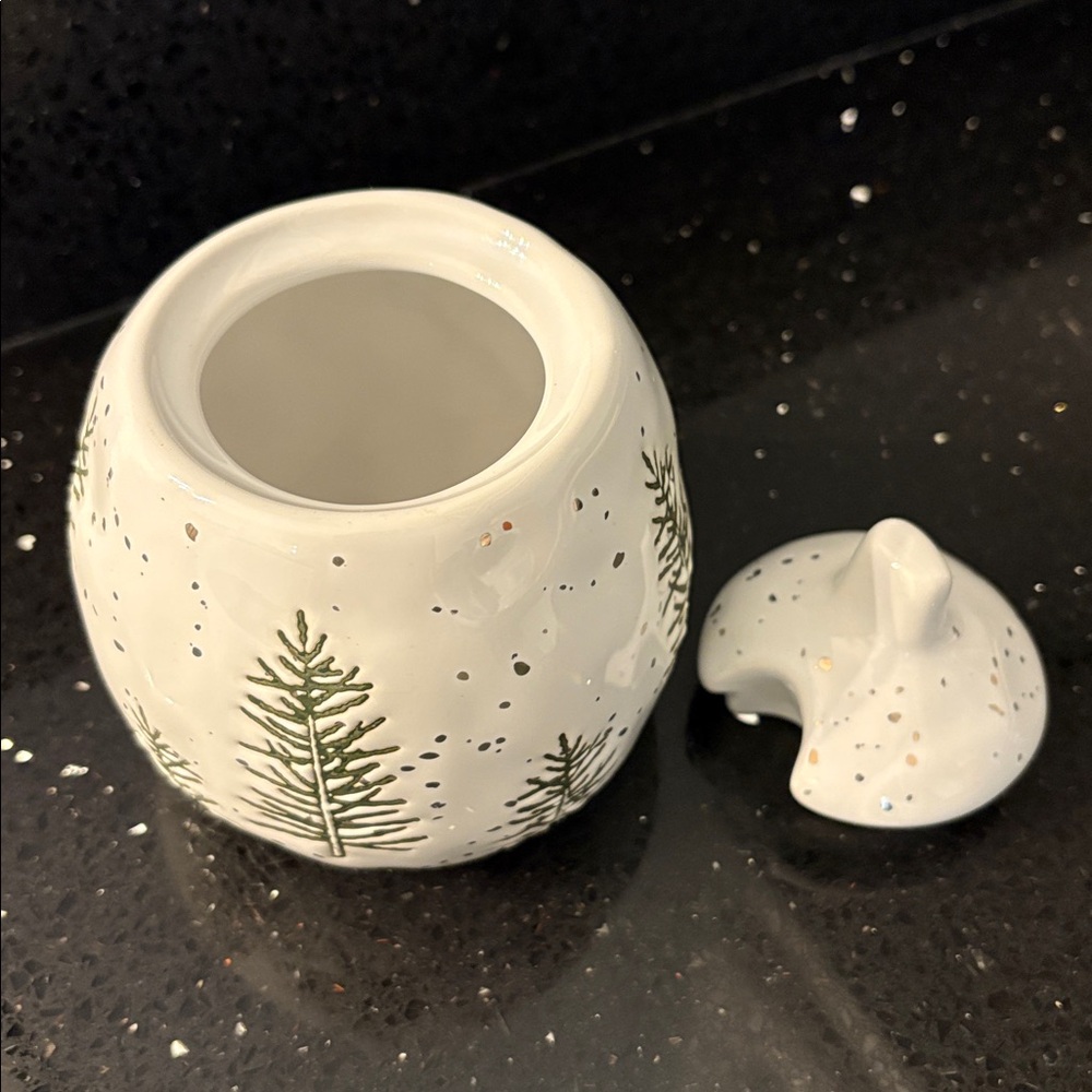 NWT Sugar Bowl Lid Potter’s Studio Ceramic Pine Christmas Tree Gold Snow Winter - Picture 2 of 8